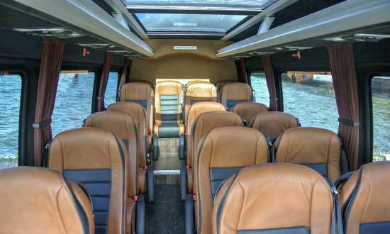 15 persoons vipbus